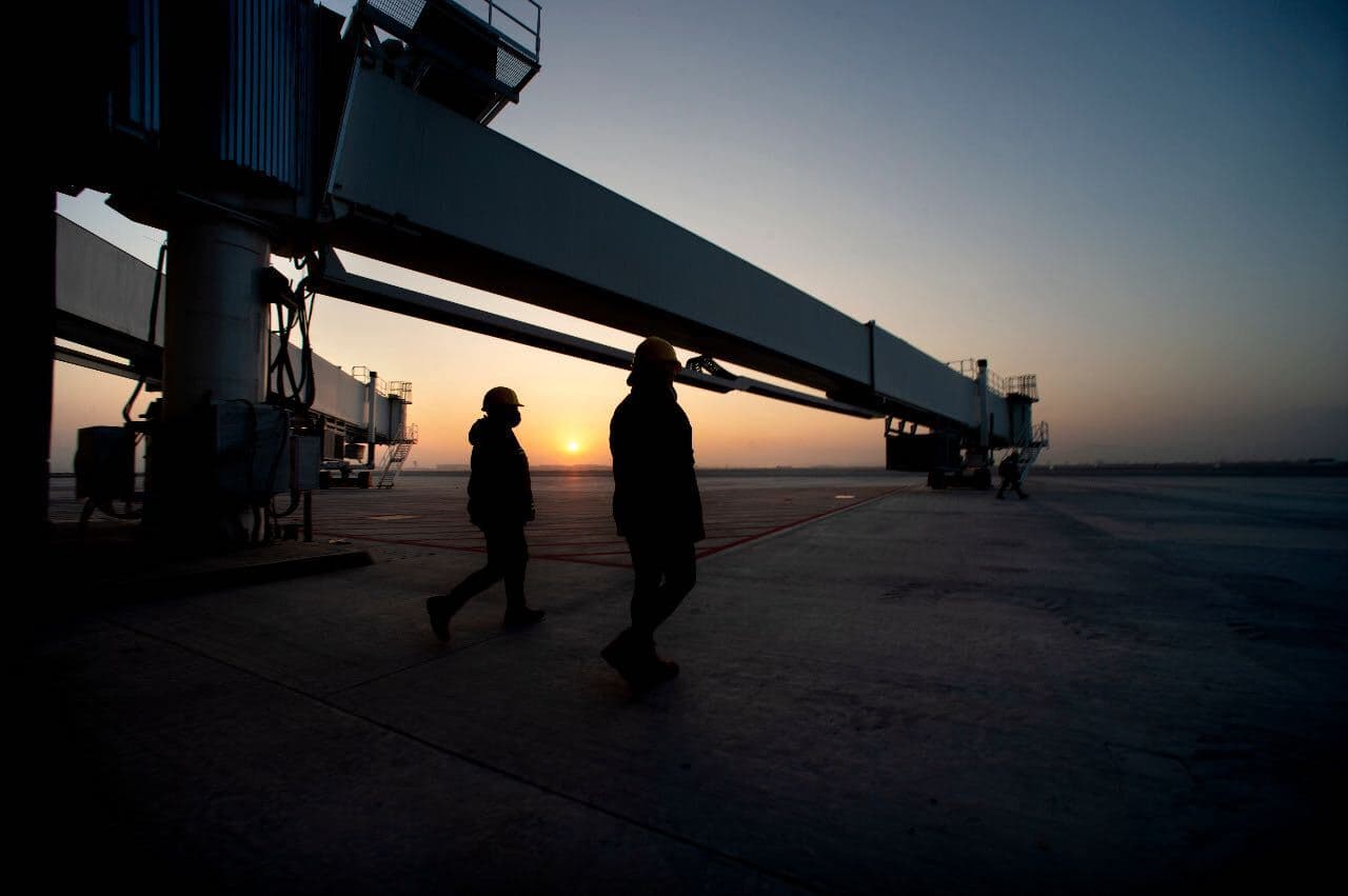 El aeropuerto Felipe Ángeles es uno de los símbolos que López Obrador esgrime como pruebas de la "transformación histórica" que, asegura, es el objetivo de su gobierno. El mandatario encargó su construcción, al igual que de sus otros proyectos de infraestructura, al Ejército Mexicano, que operará algunos de ellos una vez que estén terminados.