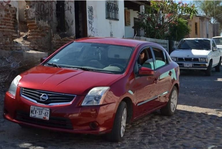 En abril del 2016 algunos de sus seguidores aseguraron haber visto a la mamá de Chiquis Rivera por las calles de la capital del norteño estado mexicanos de Sonora, Hermosillo, a bordo de un automóvil color rojo.