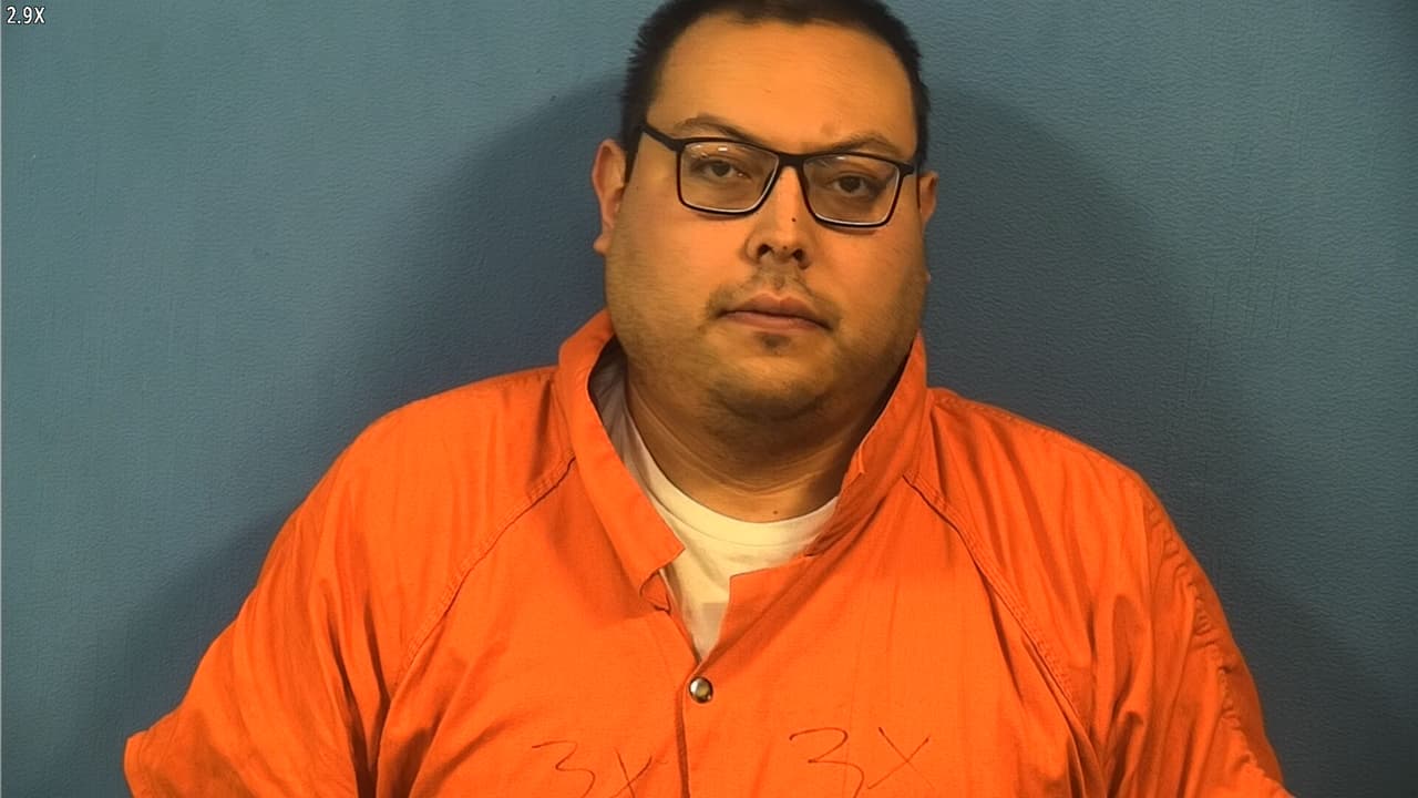 Hombre de Illinois enfrenta cargos de asesinato por la muerte de su mamá