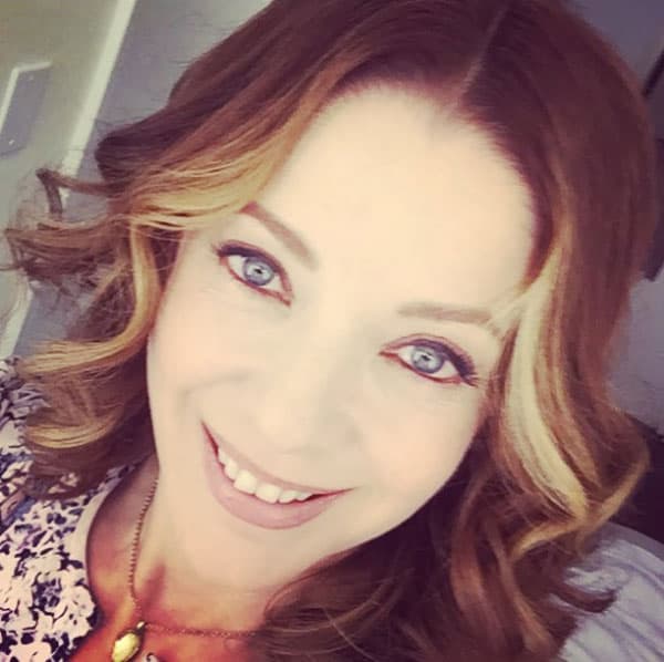 <b><a href="http://www.univision.com/programas/novelas/edith-gonzalez-sin-cabello-declara-el-cancer-no-me-va-a-controlar-sea-cual-sea-el-resultado">Edith</a></b> sorprendió con su radical cambio de look, pues se despidió de su larga cabellera castaña.