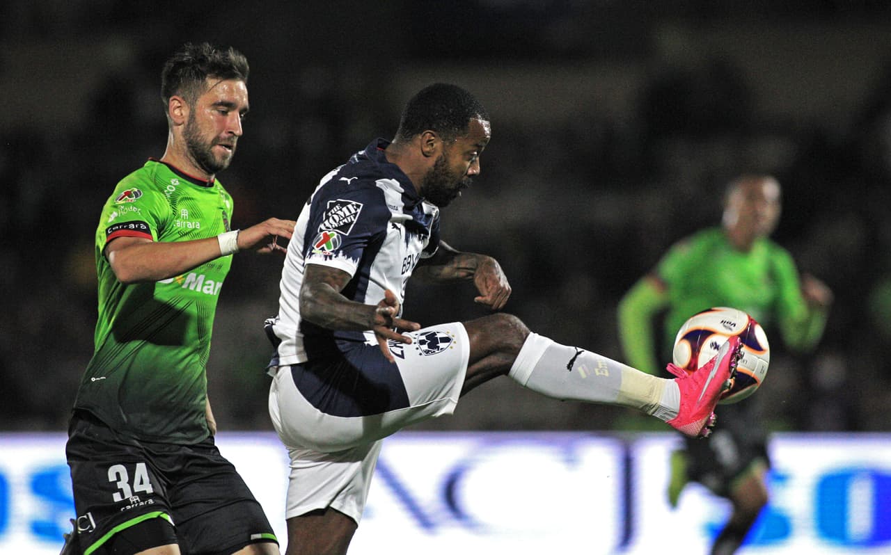 Con dobletes de Vincent Janssen y Rogelio Funes Mori, y goles de Ponchito González y José Alvarado, Monterrey pasa por encima de Bravos con un marcador a favor de 1-6. Los Regios toman la cuarta posición de manera momentánea y los Bravos se quedan en la posición número 14 con 8 unidades.