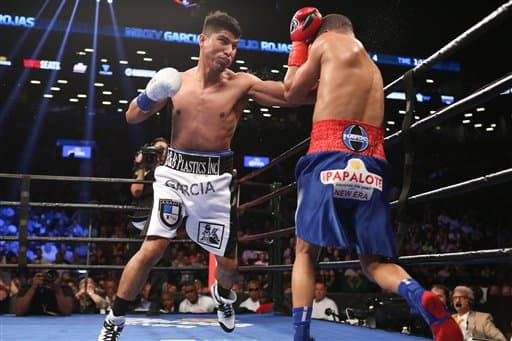Mikey García regresó después de estar dos años fuera y noqueó a Elio Rojas.