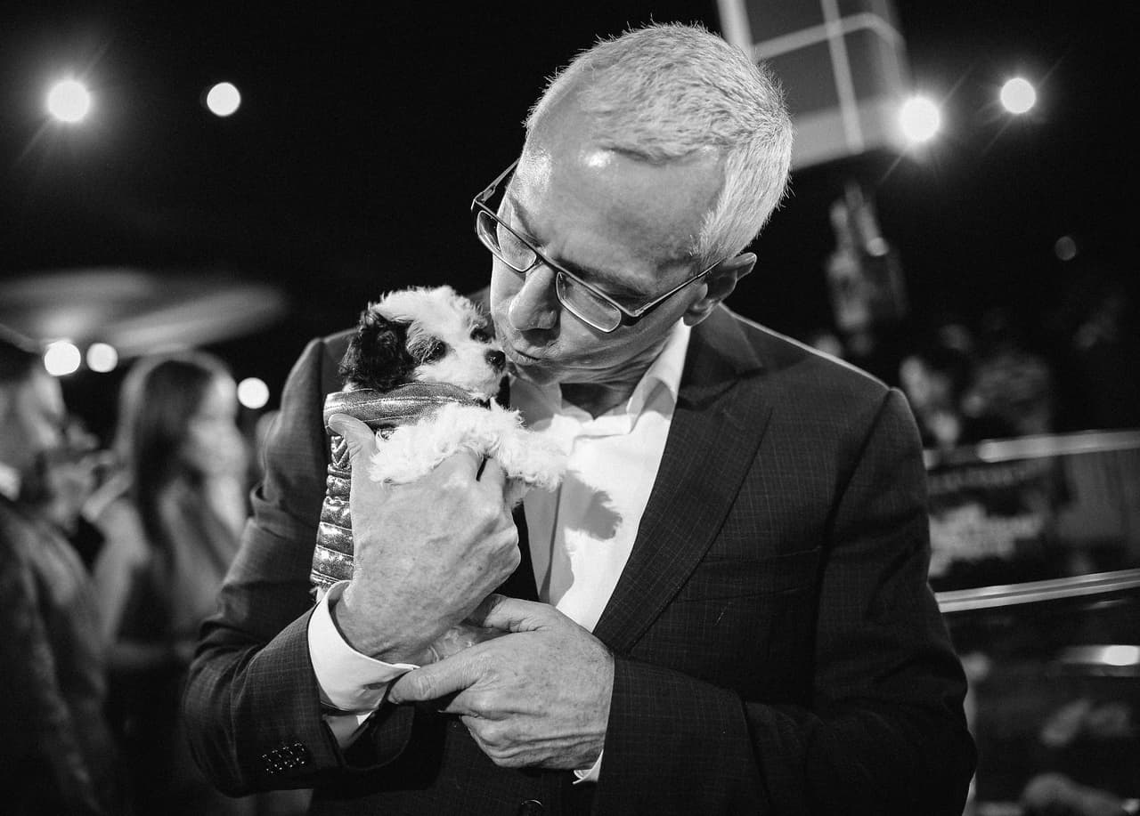 ¡Hasta un pequeño beso quiso!