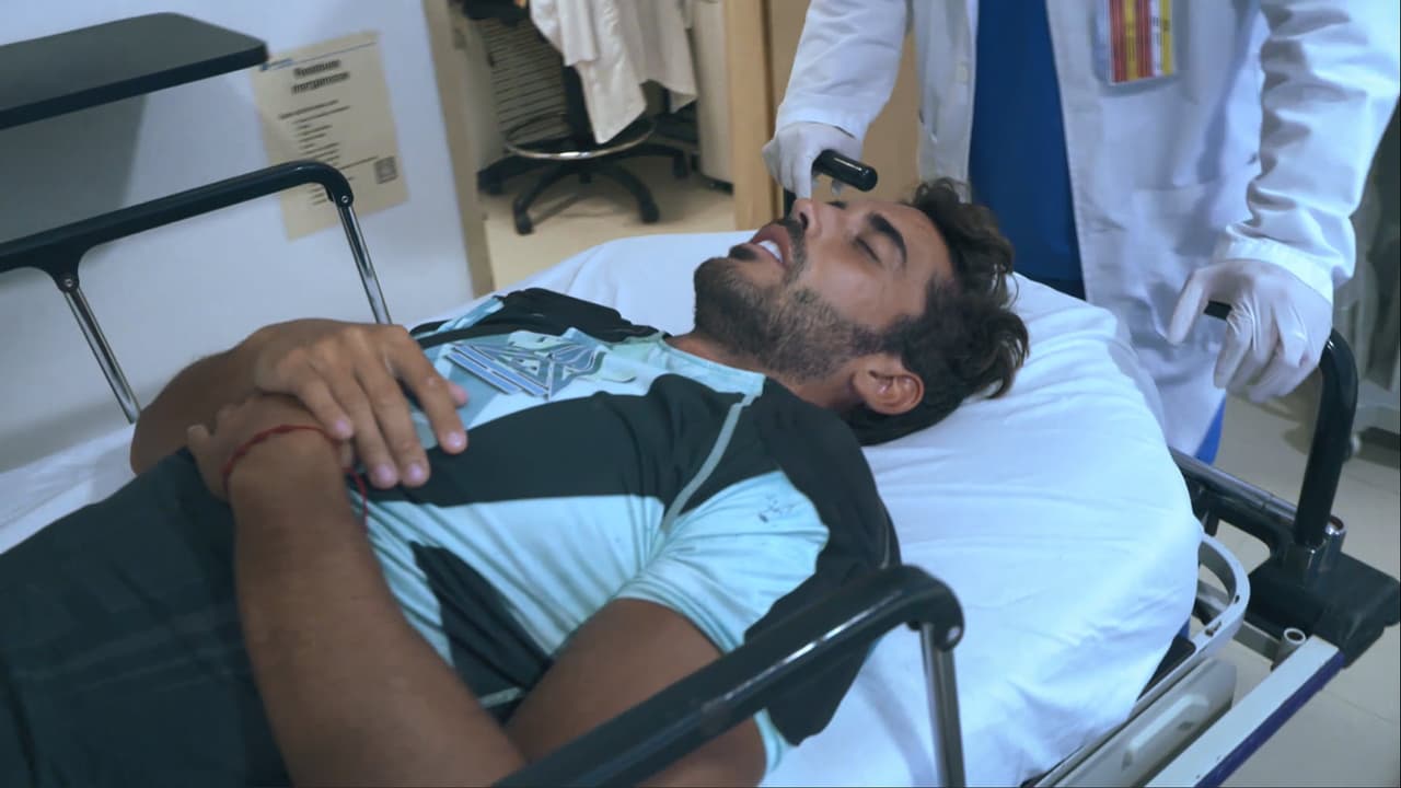 "Tengo la bacteria Enterococo Faecium, me la aprendí en latín. Los doctores no me han dado de alta médica, tuve una lesión y estuve en el hospital, me estoy curando, me recomendaron los doctores que no debería hacer ningún tipo de esfuerzo", reveló para 
<a href="http://diariobasta.com/2018/06/05/pedro-prieto-con-bacteria-en-la-pierna/">Grupo Cantón</a>.
<br>