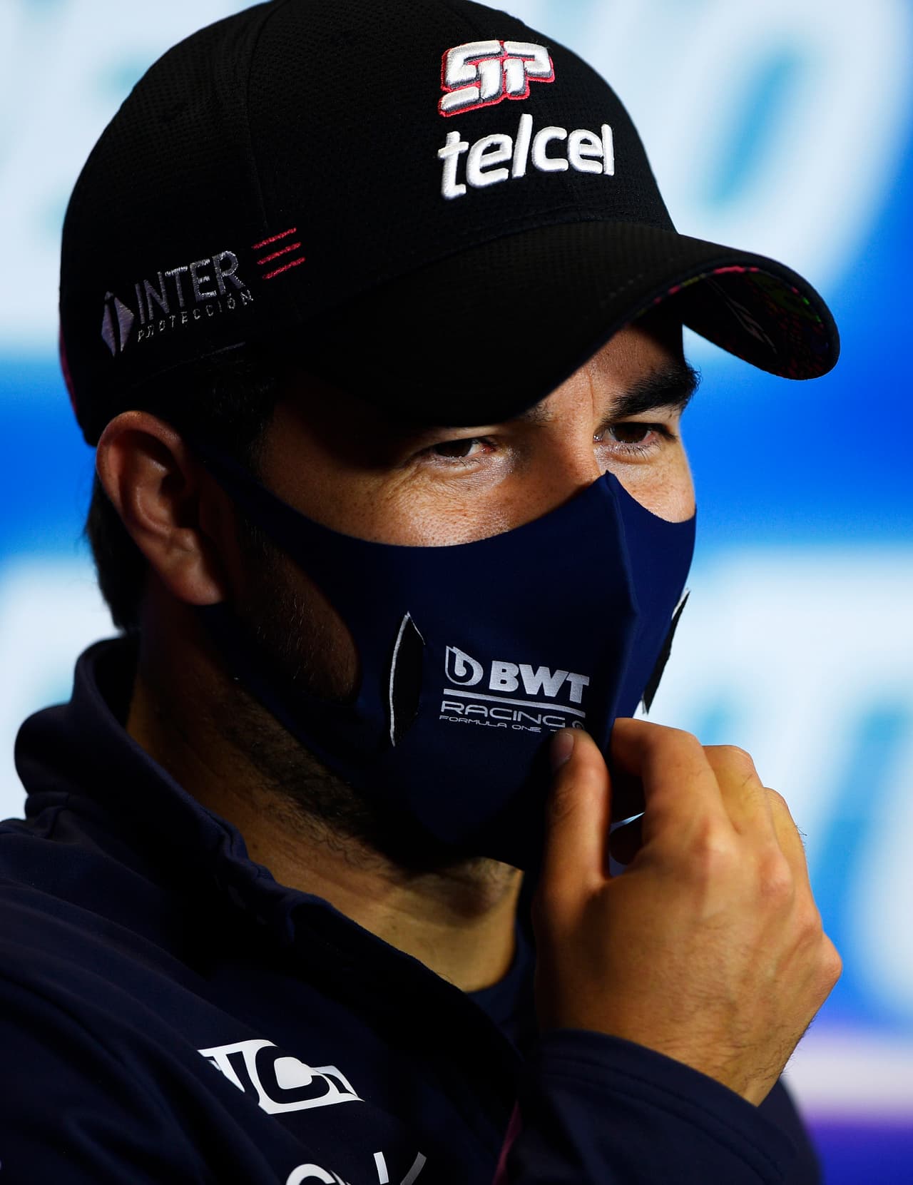 “Quiero seguir adelante, creo que estoy en la cima de mi carrera”, ha repetido en múltiples veces el piloto mexicano.
<br>