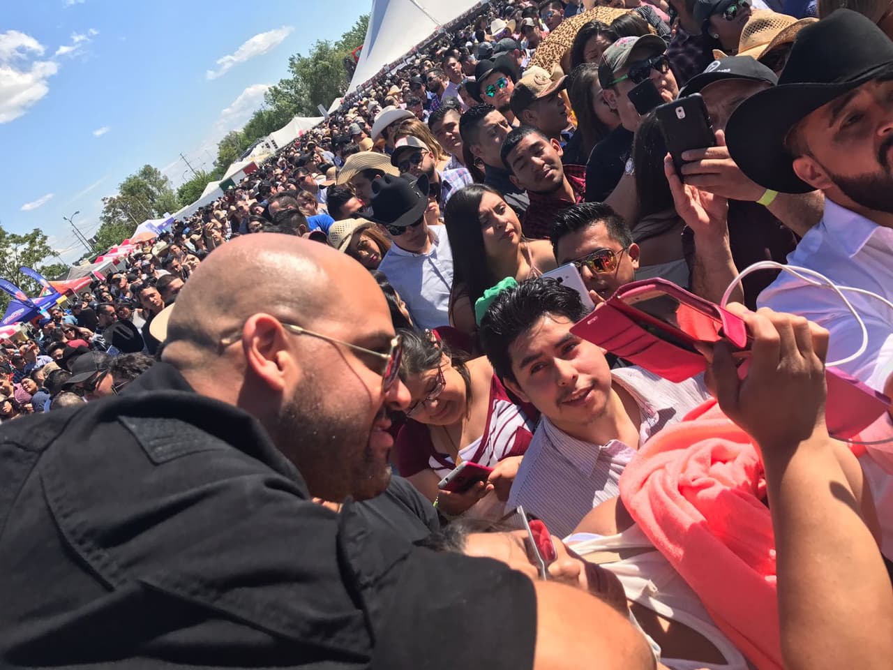 Para Raúl 'El Pelón', Carla Medrano y El Feo será muy difícil borrar de sus mentes lo vivido en la ciudad de los vientos después de este gran evento al lado de La Arrolladora Banda El Limón, Gerardo Ortiz, Calibre 50 y más.