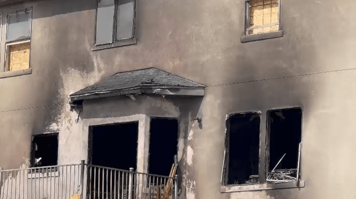 El fuego consumió una vivienda.