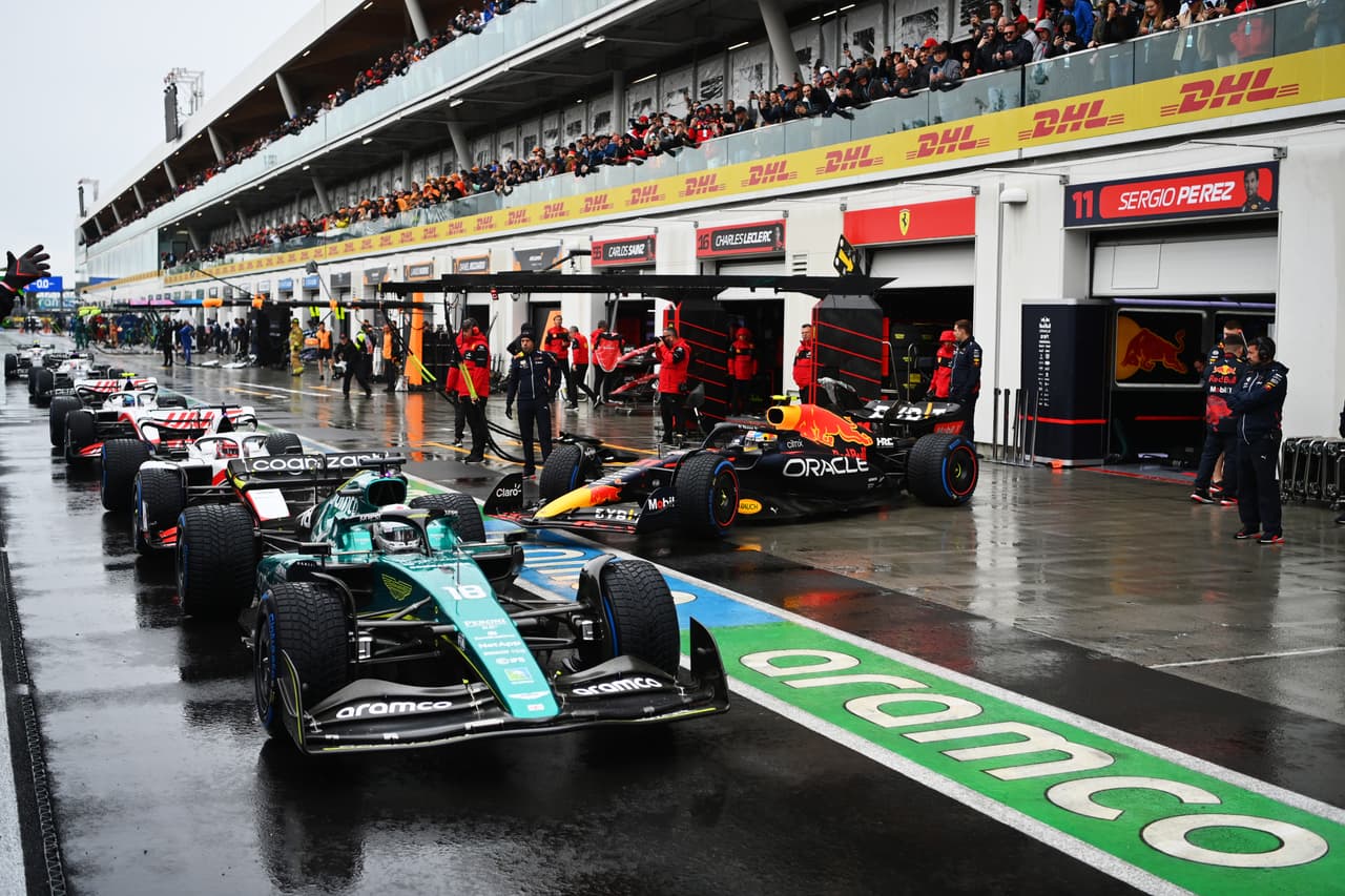 Max Verstappen saldrá en la primera posición para el Gran Premio de Canadá; 'Checo' Pérez en el lugar 13.