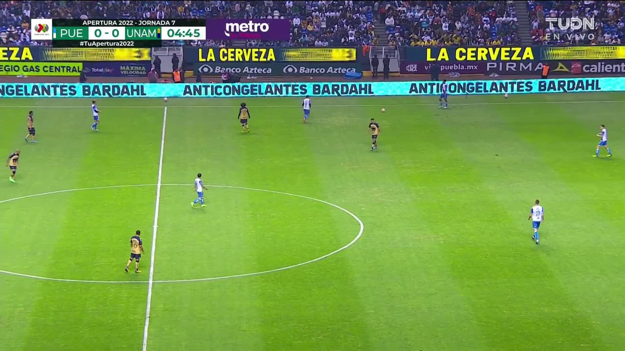 ¡GOL!  anota para Puebla. Jordi Cortizo