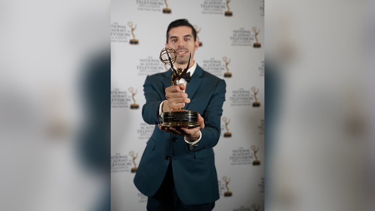 David Serna, Departamento Creativo, ganó un premio por "Scenes In Nostalgia".