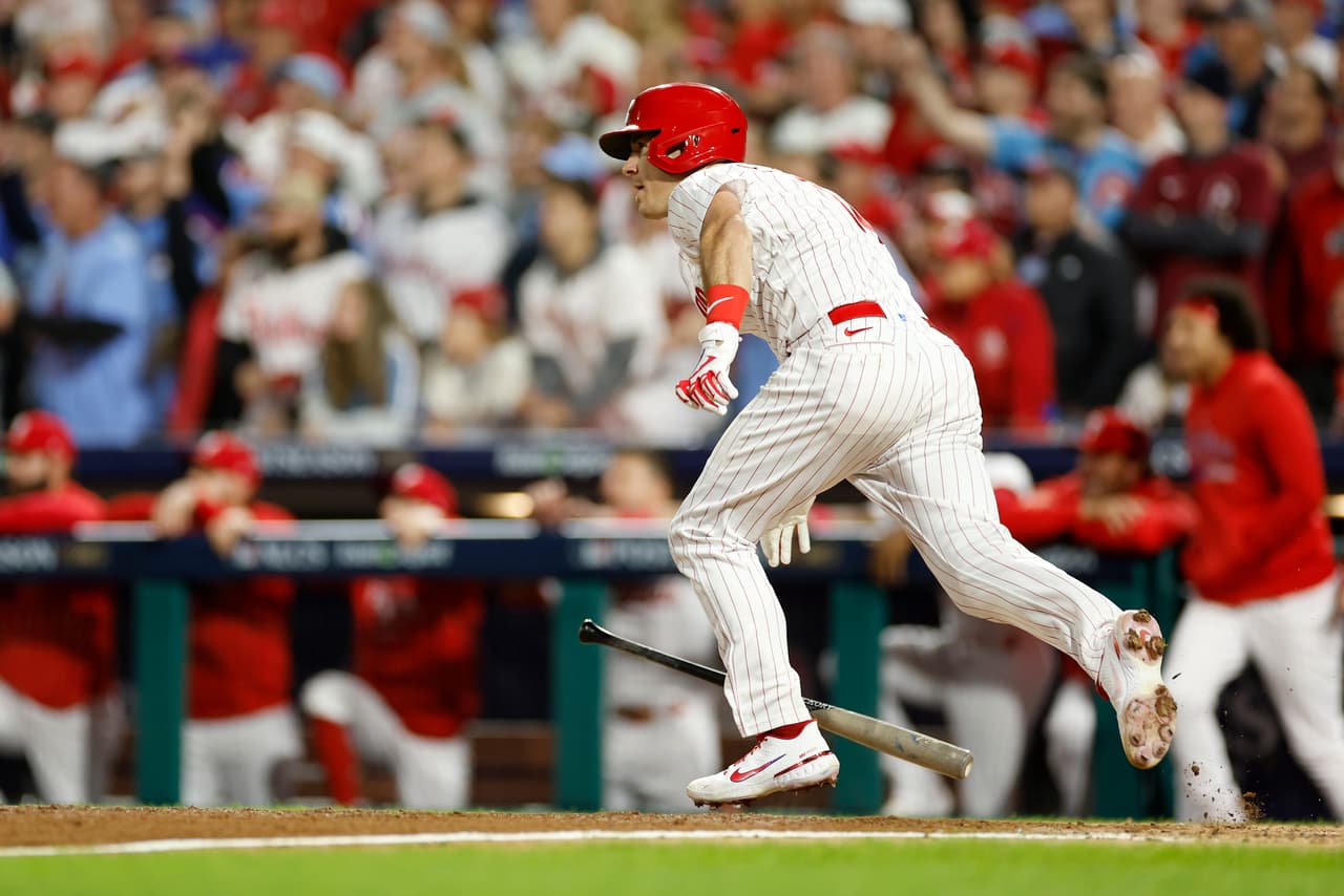 10:08 -- Marsh conectó doble al jardín izquierdo, Realmuto anotó, Castellanos a tercera. Los Phillies lideran 6-0
<br>