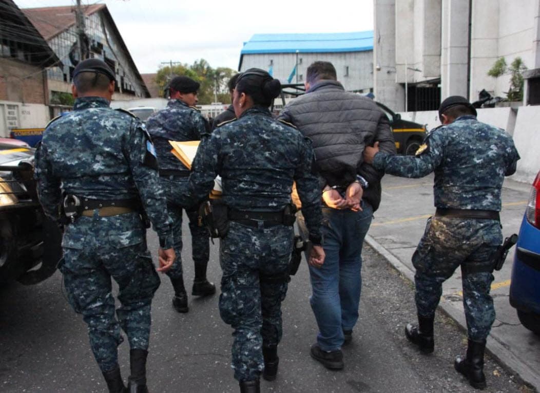 “Lo que pasó en Guatemala fue un descuido, un error que le puede pasar a cualquiera, lo lamentamos”, dijo Luna.
<br>