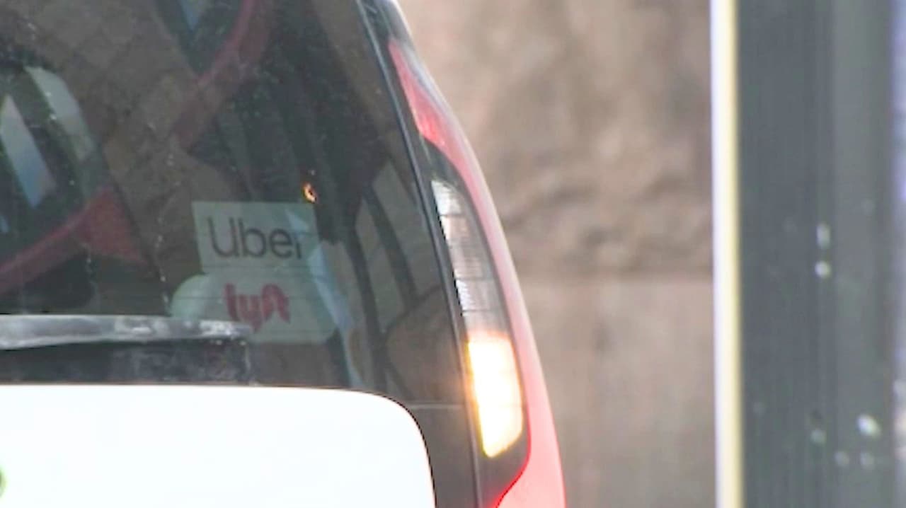 Uber y Lyft rechazan alza de impuesto en Filadelfia; usuarios también protestan