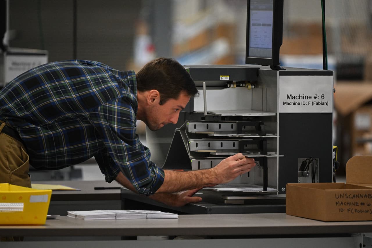 Denuncian fallas técnicas en algunas máquinas electorales en la ciudad de Houston