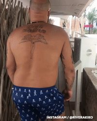 Como en el caso del italiano, a Kiko se le ha comenzado a ver con tatuajes y, también, practicando pasos de baile.