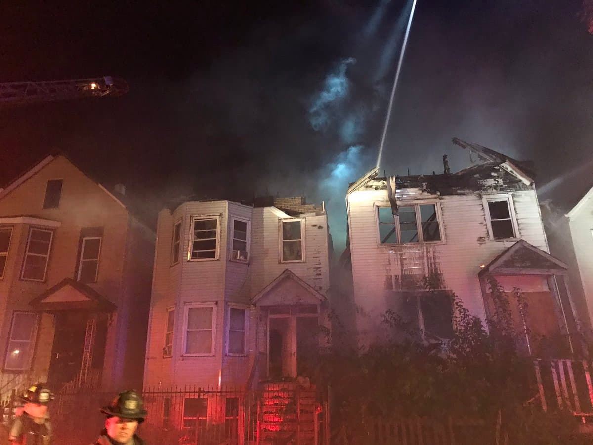 Al menos ocho personas se quedan sin hogar tras incendio en barrio del sur de Chicago