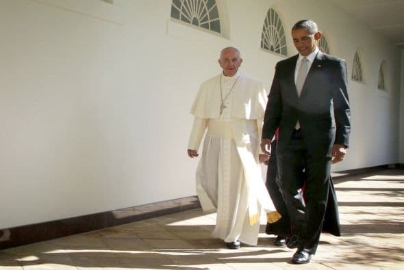 Aquí ambos caminan hacia la Oficina Oval.