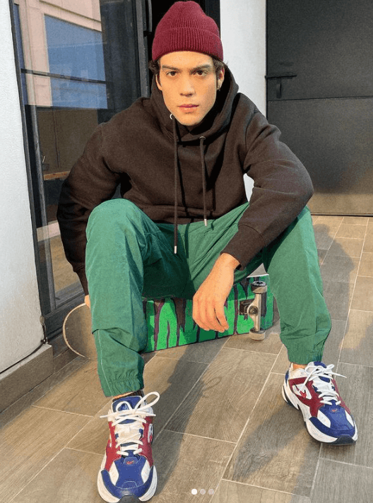 Cantillo es un artista conocido en su país, integró el elenco de las teleseries 'Los Morales' y 'Verdad oculta'.