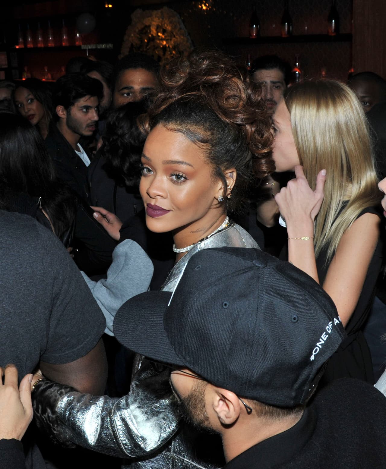 Rihanna estaba en Paris por la Semana de la Moda.