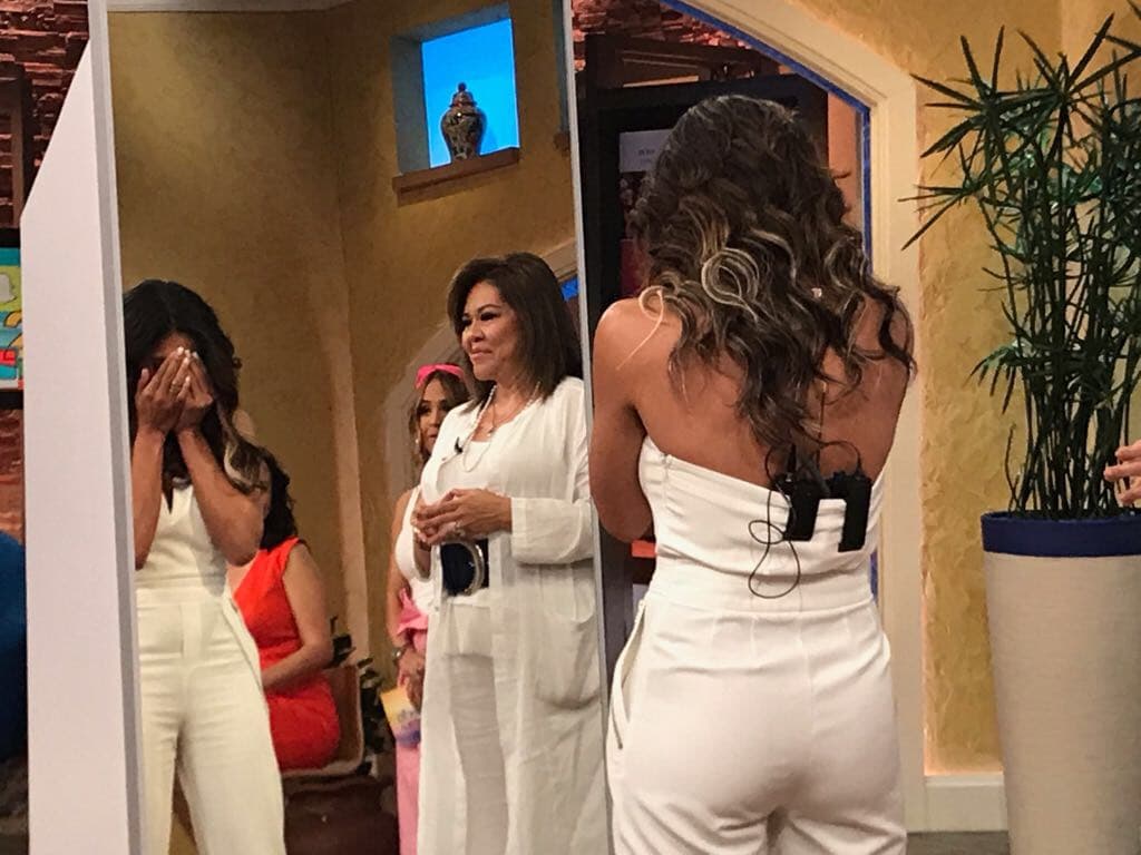 Francisca cerró los ojos, no pudo evitar romper en llanto y cubrirse con las manos el rostro.