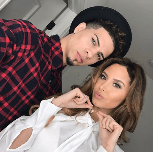 La canadiense tiene, por sí sola, más de siete millones de seguidores en Instagram; mientras que Austin, quien anteriormente fue jugador de baloncesto, le pisa los talones con 6.5M.