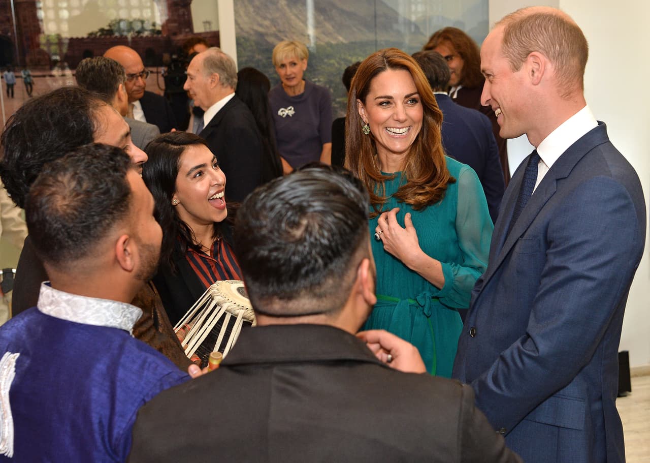 Según el 
<b><a href="https://www.dailymail.co.uk/femail/article-7532843/Kate-Middleton-reveals-Princess-Charlotte-pretty-good-heat-discusses-royals-taste.html" target="_blank">Daily Mail</a></b>, Kate Middleton también mencionó las dificultades que enfrenta para 
<b><a href="https://www.univision.com/estilo-de-vida/cocina/kate-middleton-tambien-cocina" target="_blank">preparar distintas versiones </a></b>de curry para su familia.