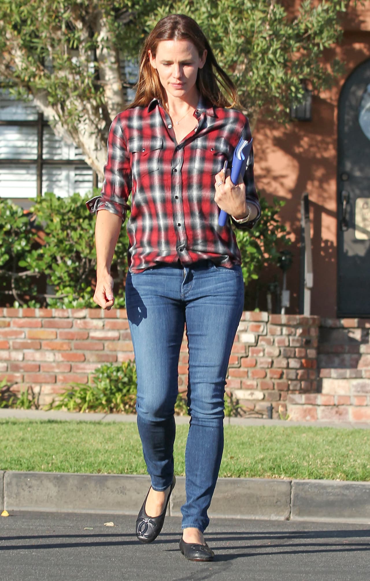 Ben Affleck y Jennifer Garner saliendo de terapia.