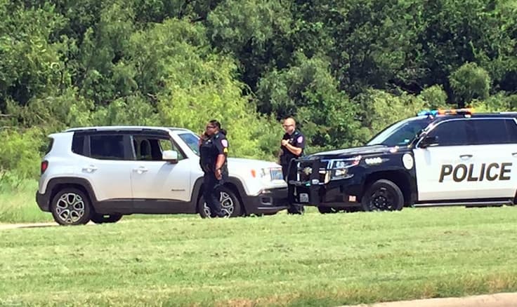 Arrestan a sospechosa que causó momentos de tensión en el aeropuerto Dallas/Fort Worth