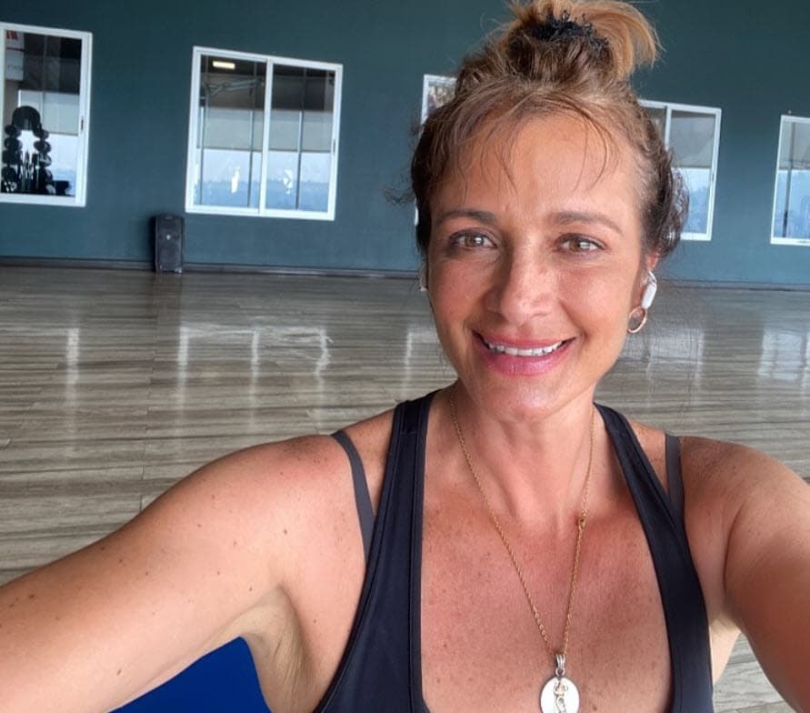 Alejandra Procuna cuenta con 
<b><a href="https://www.univision.com/entretenimiento/alejandra-procuna-vuelve-a-la-tv-pero-no-deja-de-manejar-su-uber" target="_blank">30 años de carrera </a></b>encarnando la vida de decenas de personajes. 
<br>