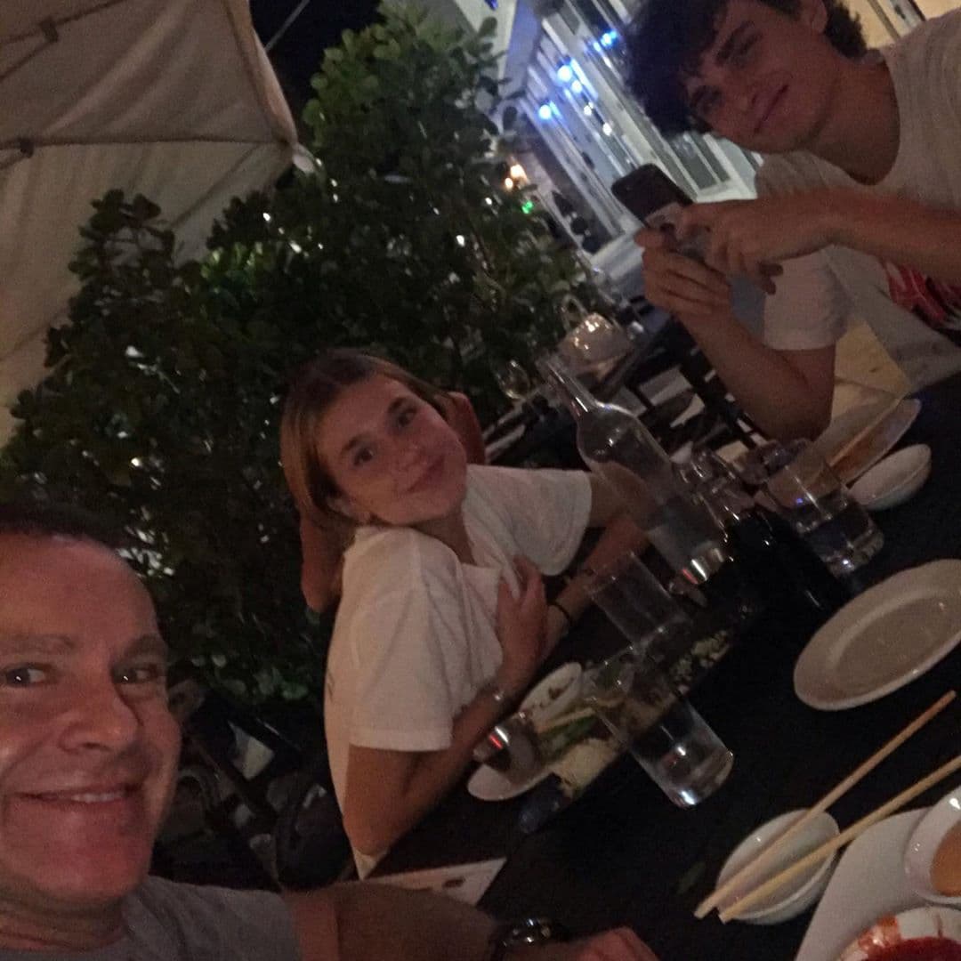 El 2 de noviembre, Nicole cumplió 17 años y los integrantes de la familia Tacher salieron a festejar a un restuarante de cocina oriental.