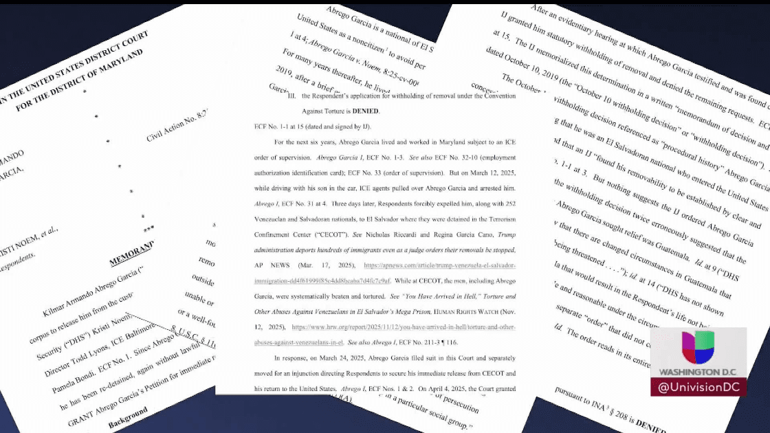 La jueza Xinis agregó que
<b> “dado que los demandados no tienen autoridad legal para trasladar a Ábrego García a un tercer país sin una orden de deportación, su expulsión no puede considerarse razonablemente previsible,</b> inminente o consistente con el debido proceso. Aunque es posible que eventualmente la tengan, al día de hoy, no”, expresó en el documento judicial de 35 páginas.