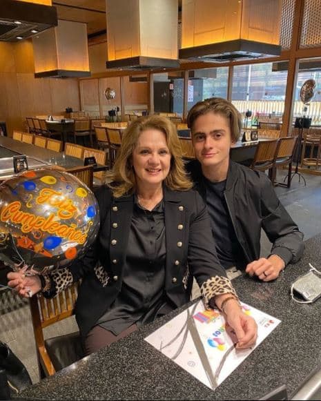 <b>Erika Buenfil</b> reaccionó a las declaraciones de una conocida presentadora de televisión mexicana que asegura que el hijo de la actriz se ha puesto "coquetón" con ella. 
<br>