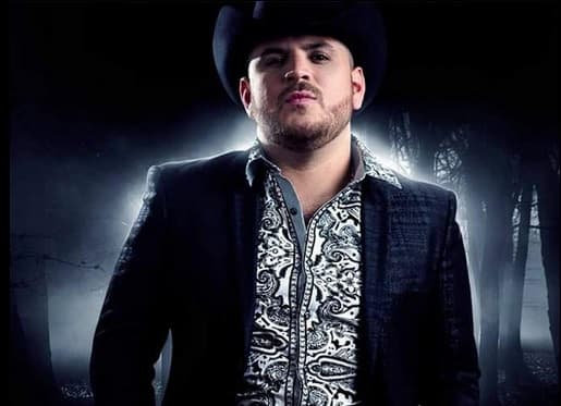 Pero las autoridades reiteraron que Alfredo Ríos no podría presentarse en la Plaza de Toros. Y al final, sus fans queretanos se quedaron con las ganas de verlo.