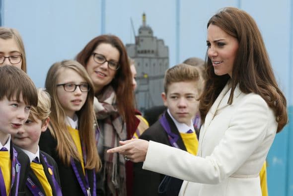 La duquesa se reunió con Sir Ben Ainslie en Portsmouth, para promover en los jóvenes la navegación y la importancia de la industria marina.
