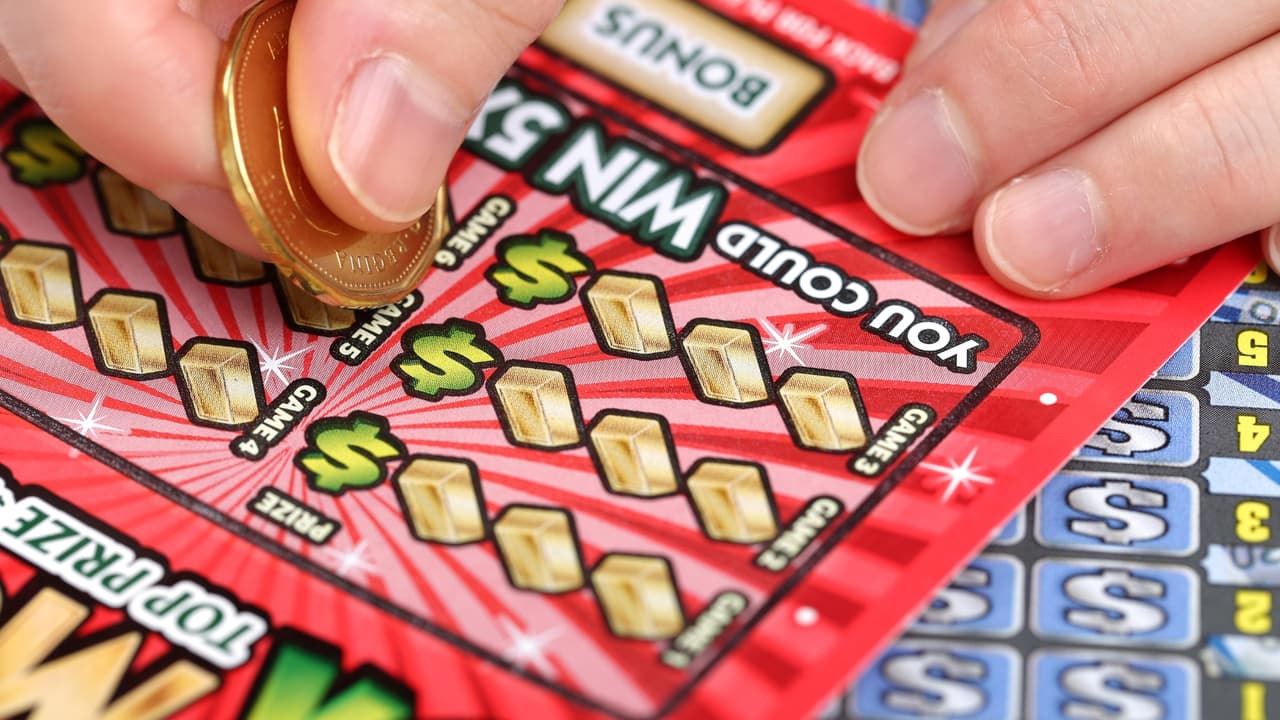 Arlington tiene un ganador de lotería… pero no quiere que sepan quién es.