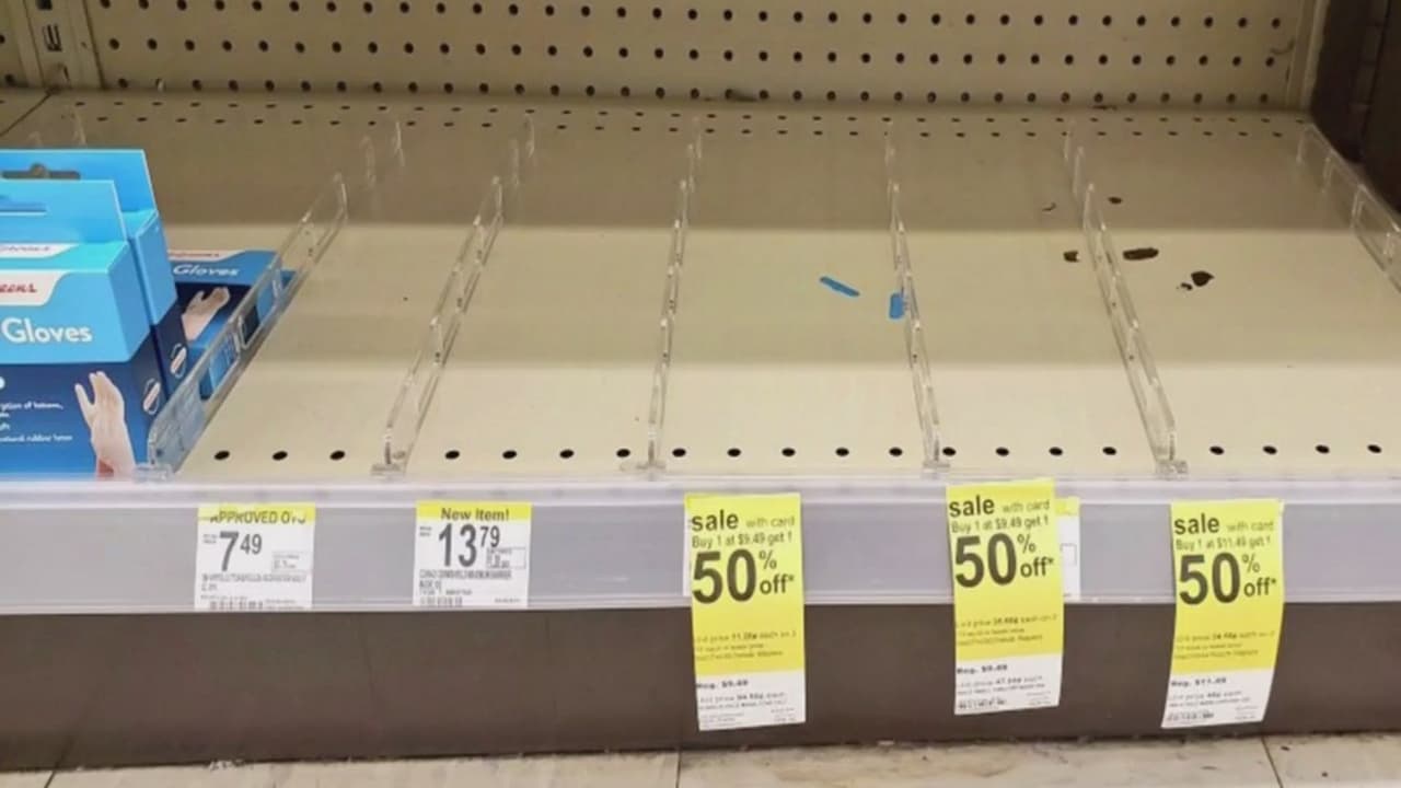 Se agotan las mascarillas faciales en farmacias de San Antonio