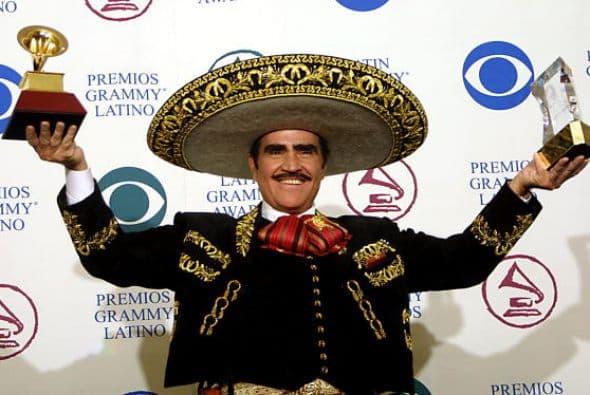 Vicente Fernández Gómez es uno de los artistas más famosos y reconocidos en el mundo de habla hispana, no solo por su amplia carrera en los escenarios y frente a las cámaras, sino, también, por su vida personal intachable.