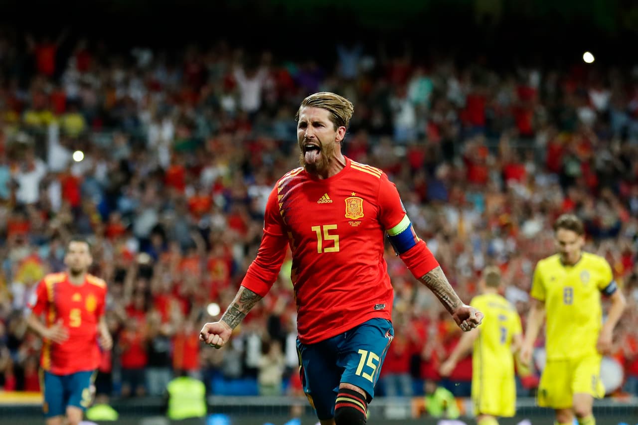 Sergio Ramos le marcó a Rumania en Septiembre para superar al histórico Telmo Zarra con 21 goles y entrar al Top 10 junto a Míchel. Defensa goleador.