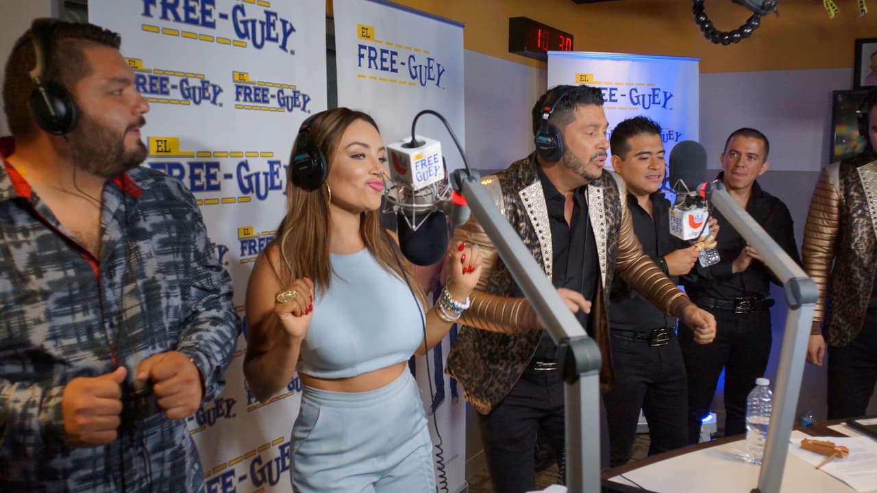 Banda Los Recoditos nos presentó en primicia su nuevo disco 'Los Gustos Que Me Doy' y armaron tremendo relajo con La Bronca, El Tambochi y El Compa Ivan.