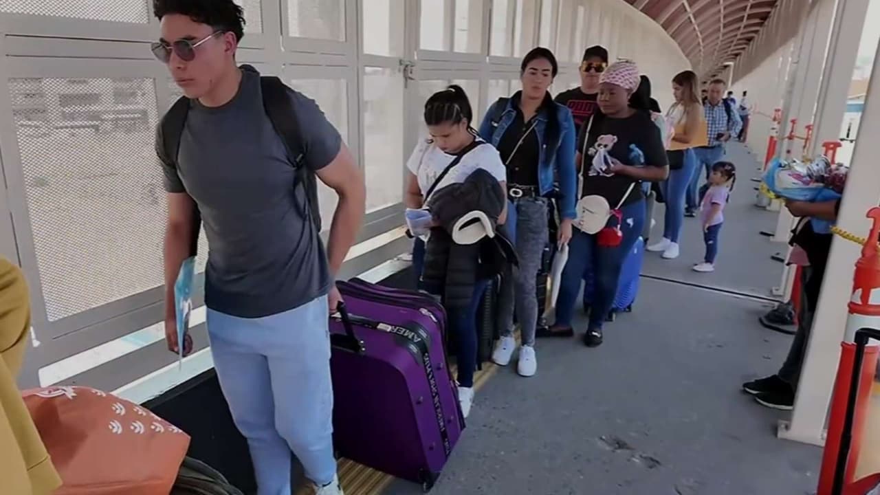 ¿Qué significa la nueva medida para rechazar a solicitantes de asilo en la frontera? Experto en migración responde