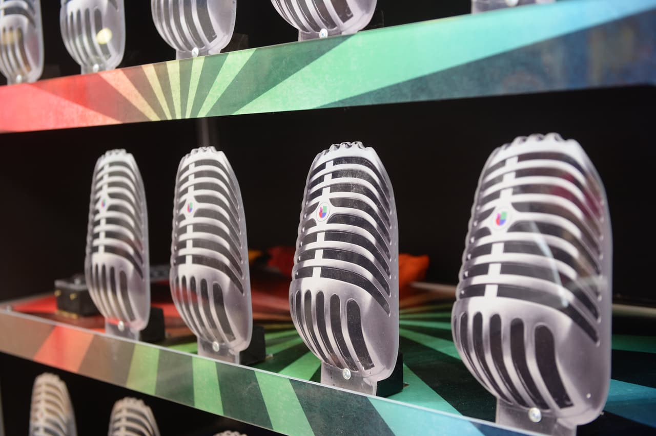 Deja caer el micrófono (Drop the Mic) probó la habilidad de los asistentes.