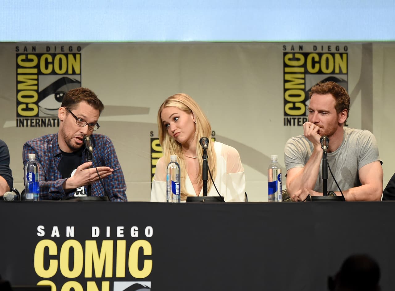 ¿Qué look de JLaw en la Comic-Con te gustó más?