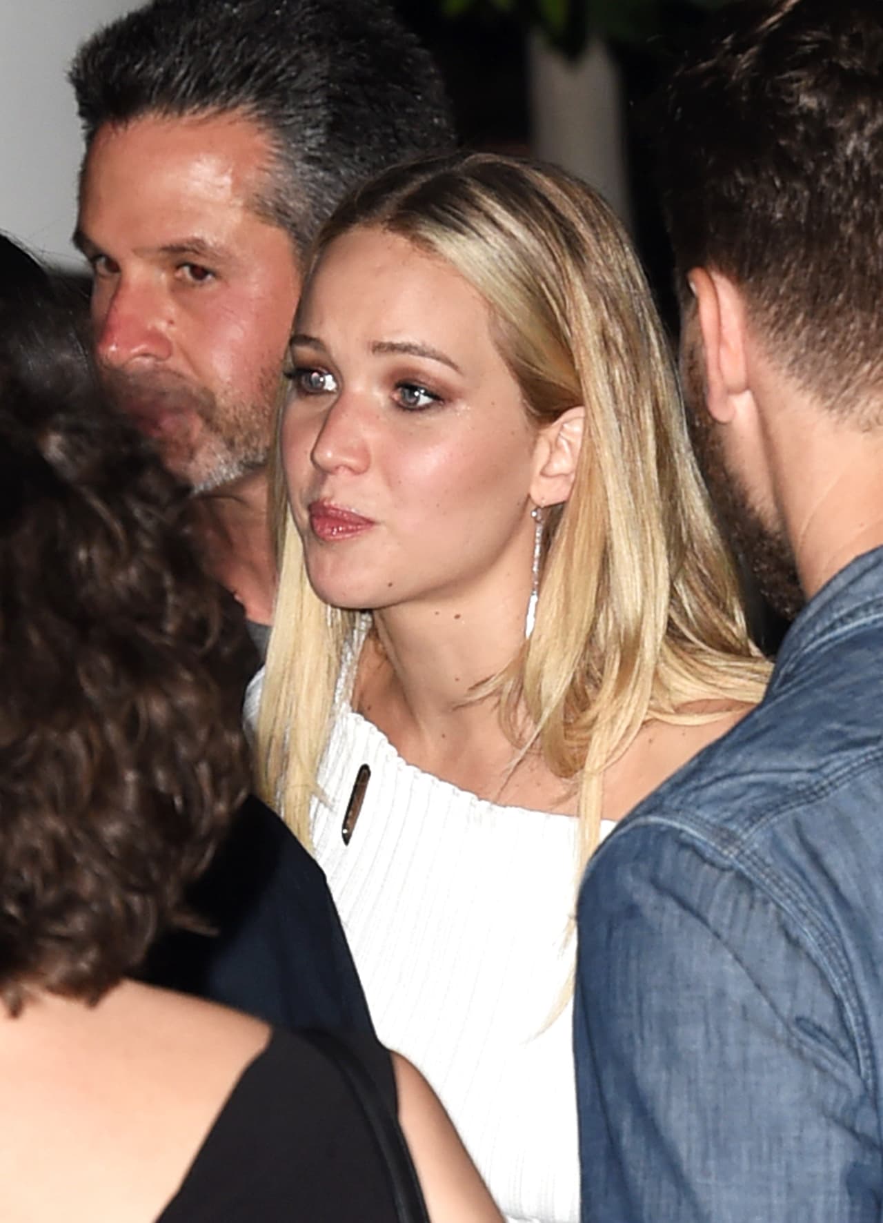 ¿Qué look de JLaw en la Comic-Con te gustó más?