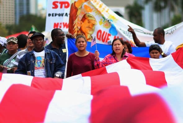 La principal manifestación, organizada por una coalición de grupos cívicos, religiosos, empresariales y sindicales, se convocó en Washington DC, junto al Capitolio.