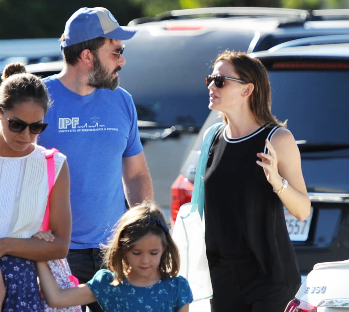 La parejita se veía de lo más platicadora.