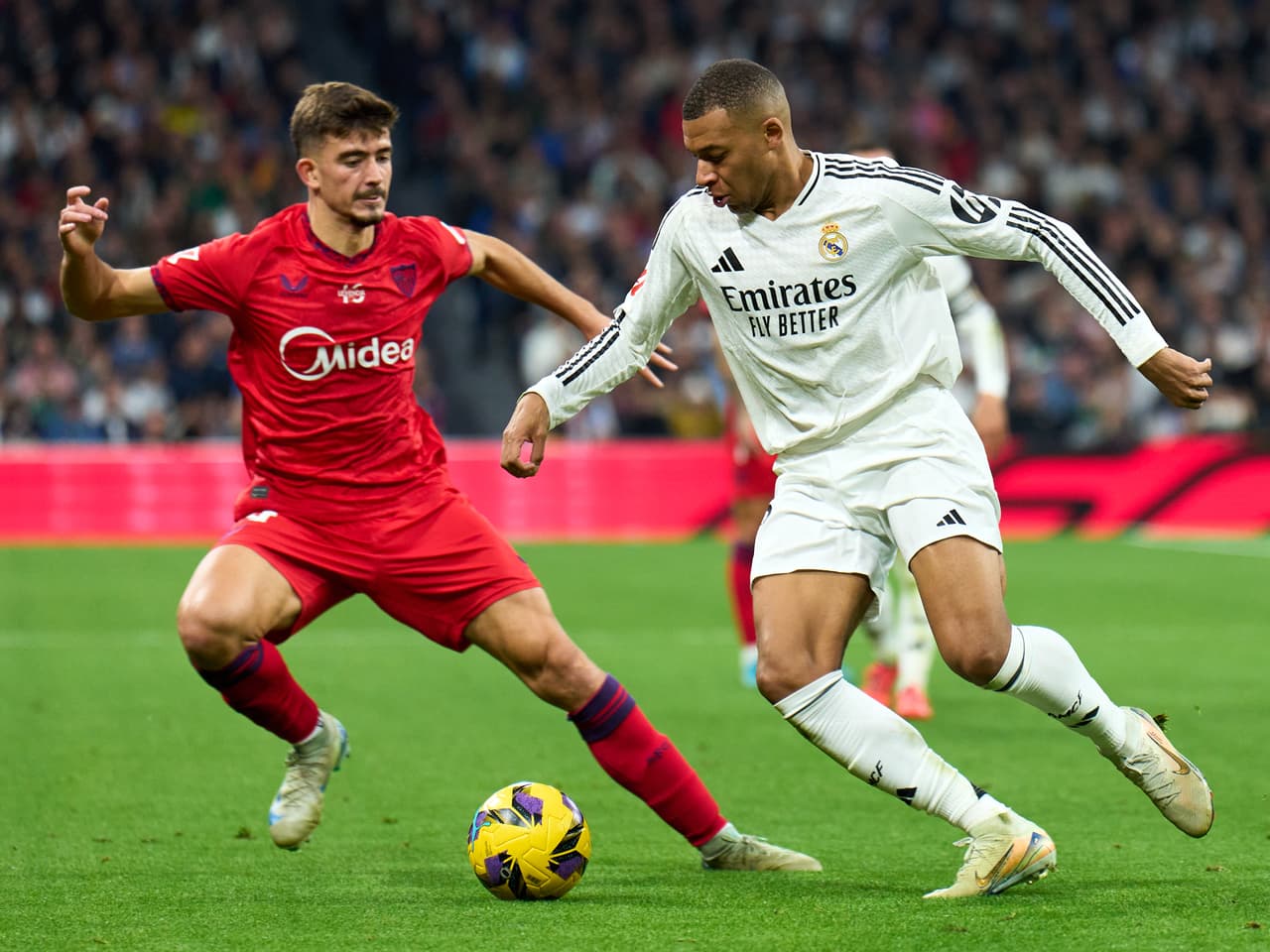 Jugador del Sevilla es arrestado por amañar apuestas con tarjetas amarillas