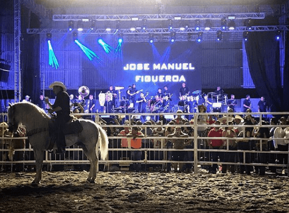 Para este año José Manuel Figueroa tiene programadas varias fechas en Estados Unidos con todo su espectáculo ecuestre y con banda, en uno de los cuales estará acompañado del texano Bobby Pulido.