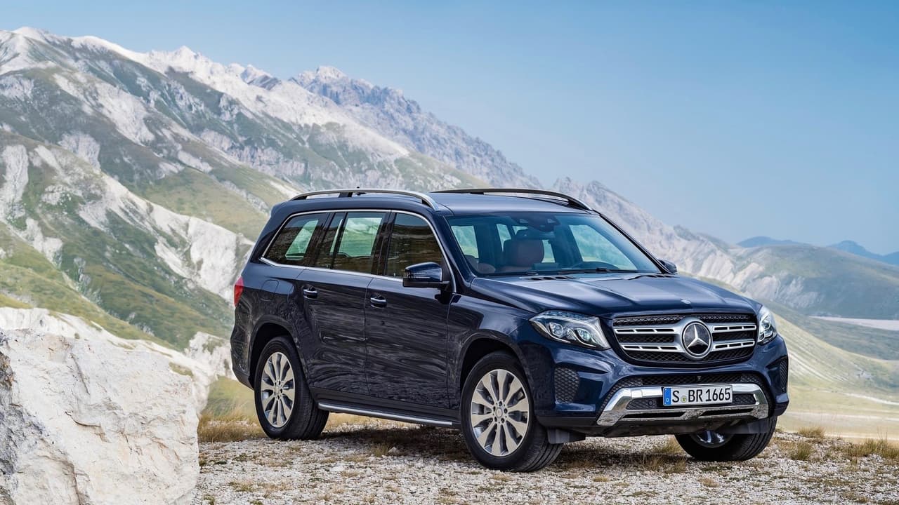 <h3 class="cms-h3-H3">17. Mercedes-Benz (47 puntos)</h3>
<br>El histórico fabricante alemán retrocedió tres escaños en relación al ranking del año pasado principalmente por problemas eléctronicos y en el motor de sus medianos 
<b>Clase-E</b>, el cual junto a la SUV compacta 
<b>GLC</b> mostró una confiabilidad debajo del promedio. Sin embargo su línea de compactos
<b> Clase-C</b> mejoraron su confiabilidad para situarse en el promedio.
<br>Modelo más confiable:
<b> Mercedes-Benz GLS</b>
<br>Modelo menos confiable: 
<b>Mercedes-Benz Clase-E</b>