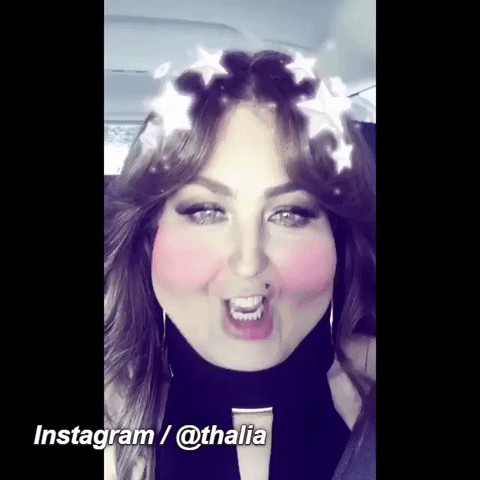 Thalía hasta subida de peso seguiría siendo tan divertida. Nuevamente nos preguntamos qué dirá su publirrelacionista. Debe de tener mucha paciencia.