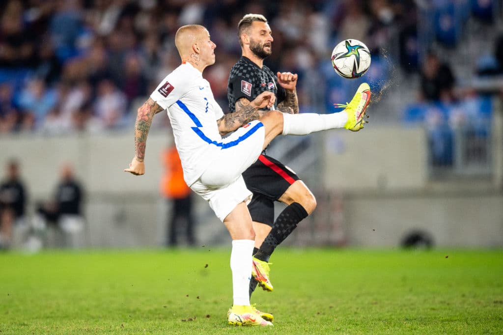 Marcelo Brosovi´c se pone la capa de héroe y con su gol al minuto 86, Croacia vence 0-1 a Montenegro.